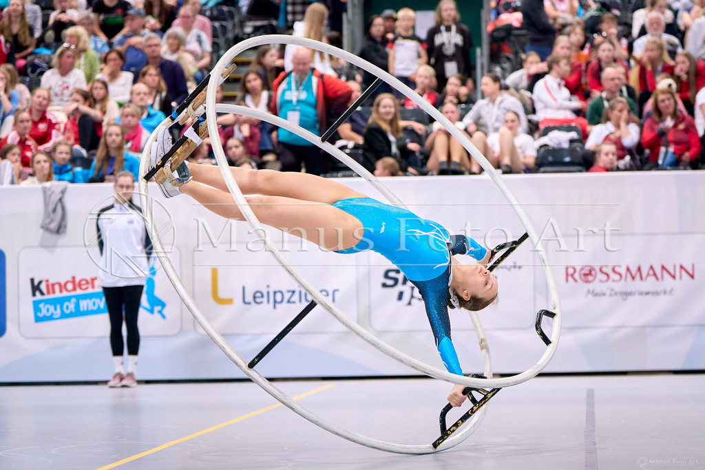 A-DSC02875 | Professionelle Sportfotografie in Hamburg, Schleswig-Holstein und Niedersachsen – spezialisiert auf Rhönrad, Geräteturnen, Leistungsturnen und rhythmische Sportgymnastik. Bundesweite Begleitung von Rhönrad-Events. Jetzt Sport-Fotos - Realisiert mit Pictrs.com