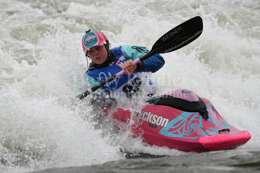 ICF CANOE FREESTYLE WORLD CUP 1 / PLATTLING | 2024 ICF CANOE FREESTYLE WORLD CUP 1 / PLATTLINGWomen's Kayak SurfaceAbby HOLCOMBE (United States) #86 - Realisiert mit Pictrs.com