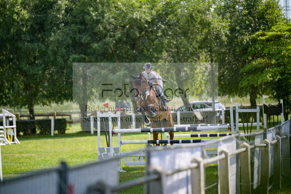 Reitturnier Voxtrup | Entdecke hochwertige Reitturnierfotos von Foto Oger. Professionell, emotional und authentisch – jetzt Lieblingsmomente im Shop bestellen.Deutschlandweite Turnierfotografie. - Realisiert mit Pictrs.com