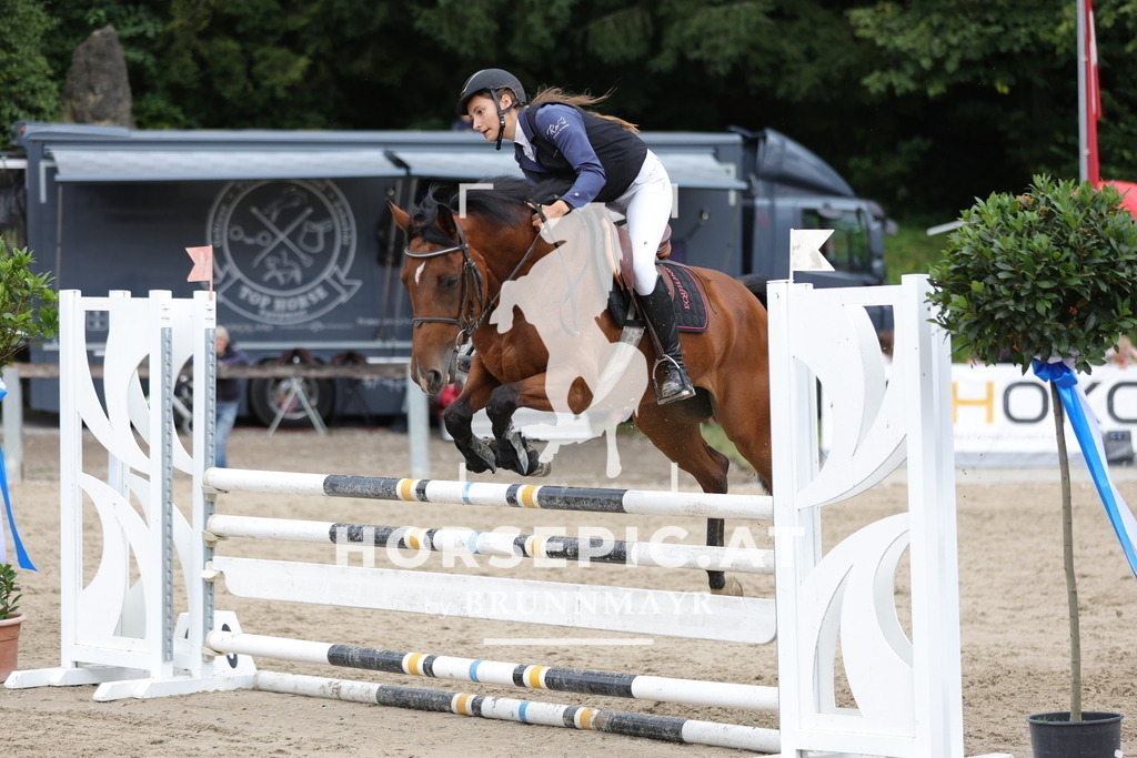 0P6A2616 | Willkommen bei Brunnmayr - Design & Fotografie – Ihrem Spezialisten für Reitturniere und Pferdeveranstaltungen in Oberösterreich, Salzburg und Bayern! Seit über 17 Jahren sind wir leidenschaftlich dabei.