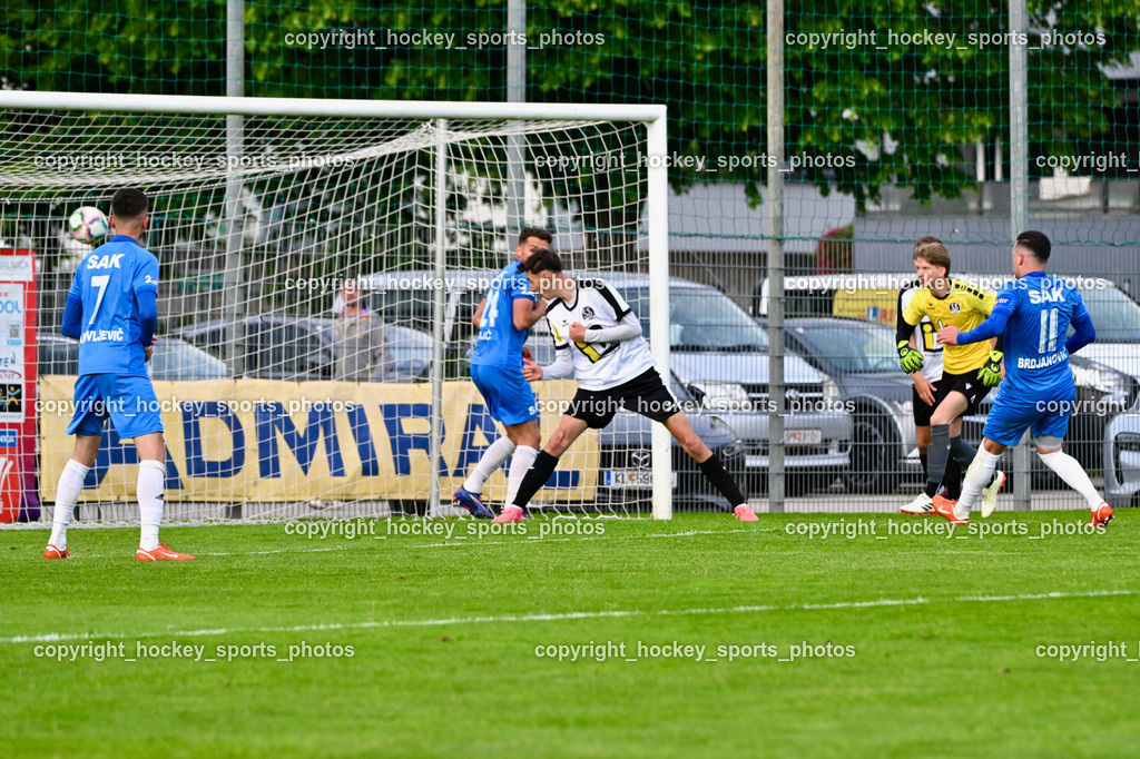 SAK vs. SV Spittal Drau 1921 | #7 Hrvoje Jakovljevic SAK, #24 Luka Gajic SAK, #23 Tobias Tollschein SV Spittal, #1 Bernhard Walter Nössler SV Spittal, #11 Enes Brdjanovic SAK, Tor SAK, SAK vs. SV Spittal Drau 1921, SAK vs. SV Spittal Drau 1921 am 23.05.2025 in Klagenfurt (Sportpark Welzenegg), Austria, (Photo by Bernd Stefan)