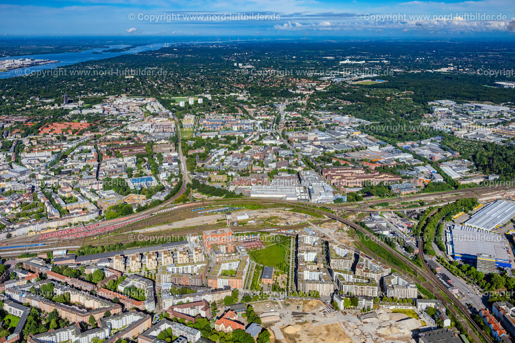Hamburg_Altona_Bornkampsweg_Gewerbegebiet_ELS_0598050823 | HAMBURG 09.08.2023 Gewerbegebiet und Firmenansiedlung " Bornkampsweg " Bahrenfeld in Hamburg, Deutschland. // Industrial estate and company settlement " Bornkampsweg " in Hamburg, Germany. Foto: Martin Elsen