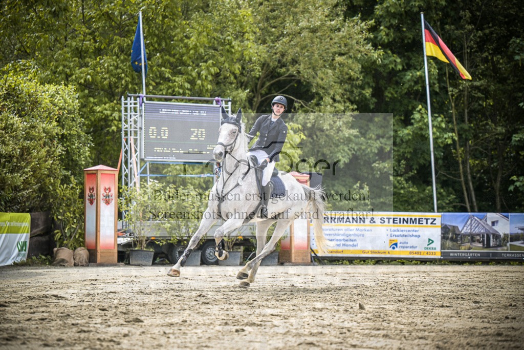 DOS_5248 | Entdecke hochwertige Reitturnierfotos von Foto Oger. Professionell, emotional und authentisch – jetzt Lieblingsmomente im Shop bestellen.Deutschlandweite Turnierfotografie. - Realisiert mit Pictrs.com