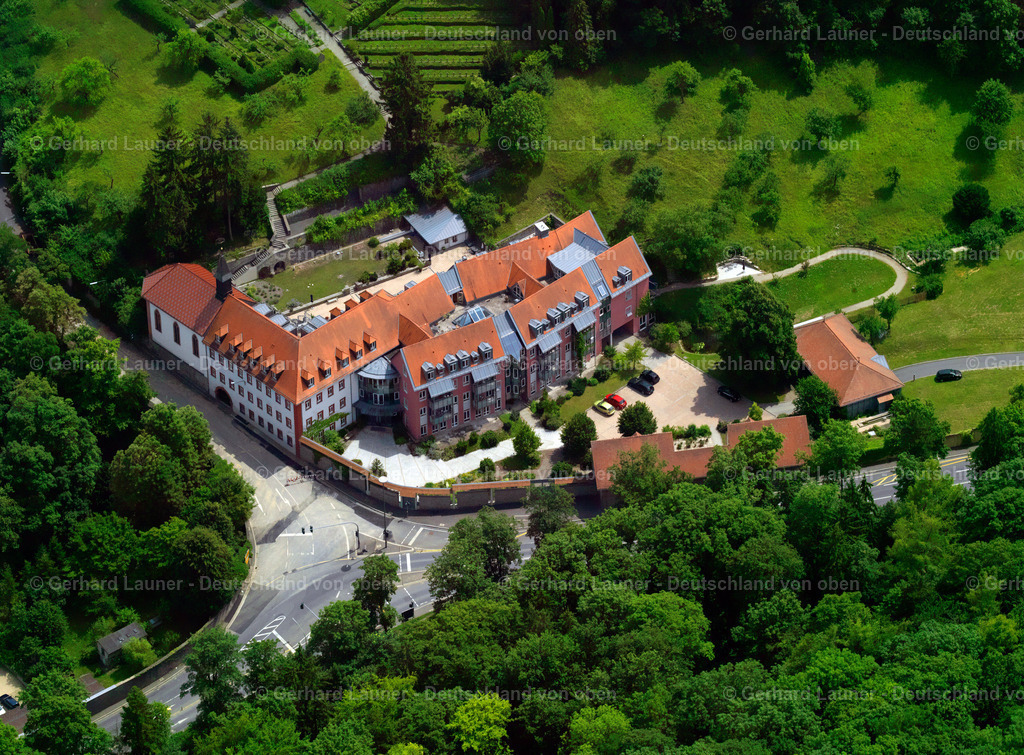 3290414 | Kloster Oberzell ist ein Kloster in Zell am Main in Bayern in der Diözese Würzburg.