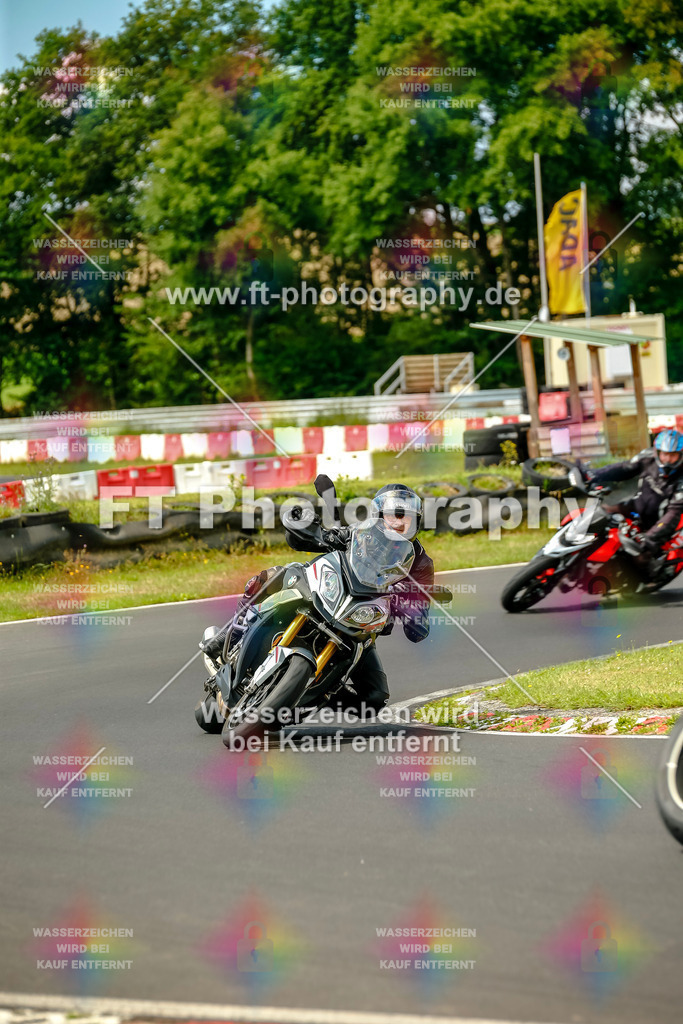 VBK-4708 | Hier findet Ihr Bilder von Touristenfahrten auf der Nürburgring Nordschleife oder von anderen Veranstaltungen die ich besucht habe. Viel Spass beim Durch Schauen 
