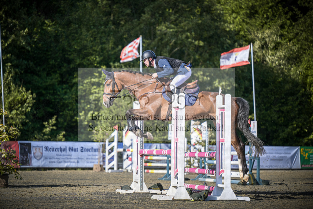 DOS_5951 | Entdecke hochwertige Reitturnierfotos von Foto Oger. Professionell, emotional und authentisch – jetzt Lieblingsmomente im Shop bestellen.Deutschlandweite Turnierfotografie. - Realisiert mit Pictrs.com