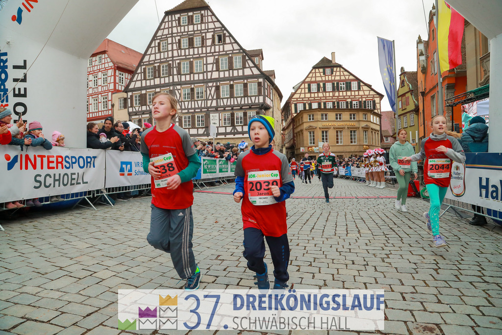 AOK JuniorCup 400m | 3Koenigslauf 2023 - Realisiert mit Pictrs.com