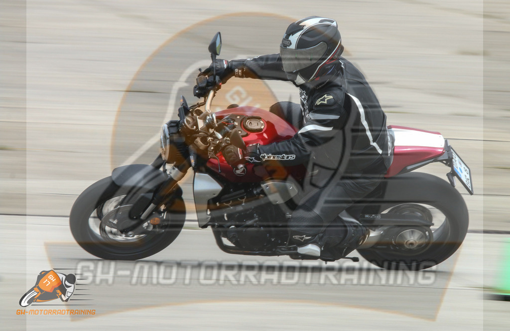 IMG_0533 | gh-motorradtraining-foto.de - Realisiert mit Pictrs.com