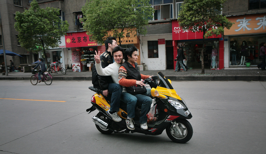IMG_7507ba | Strassenszenen aus Yichang , China - Realisiert mit Pictrs.com