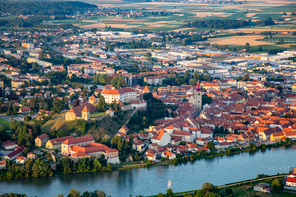 Aerial view: Old Town from the Northwest in Ptuj in the state Slovenia, Slovenia.Photo: IMG_137429.jpg taken on 07/08/2023 by Werner Riehm/FLY-FOTO.comResolution of the original: 5279 x 3519 px