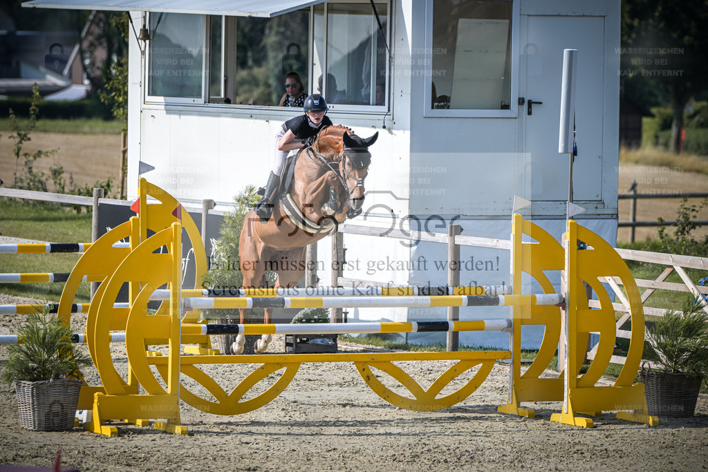 DOS_1100 | Entdecke hochwertige Reitturnierfotos von Foto Oger. Professionell, emotional und authentisch – jetzt Lieblingsmomente im Shop bestellen. - Realisiert mit Pictrs.com