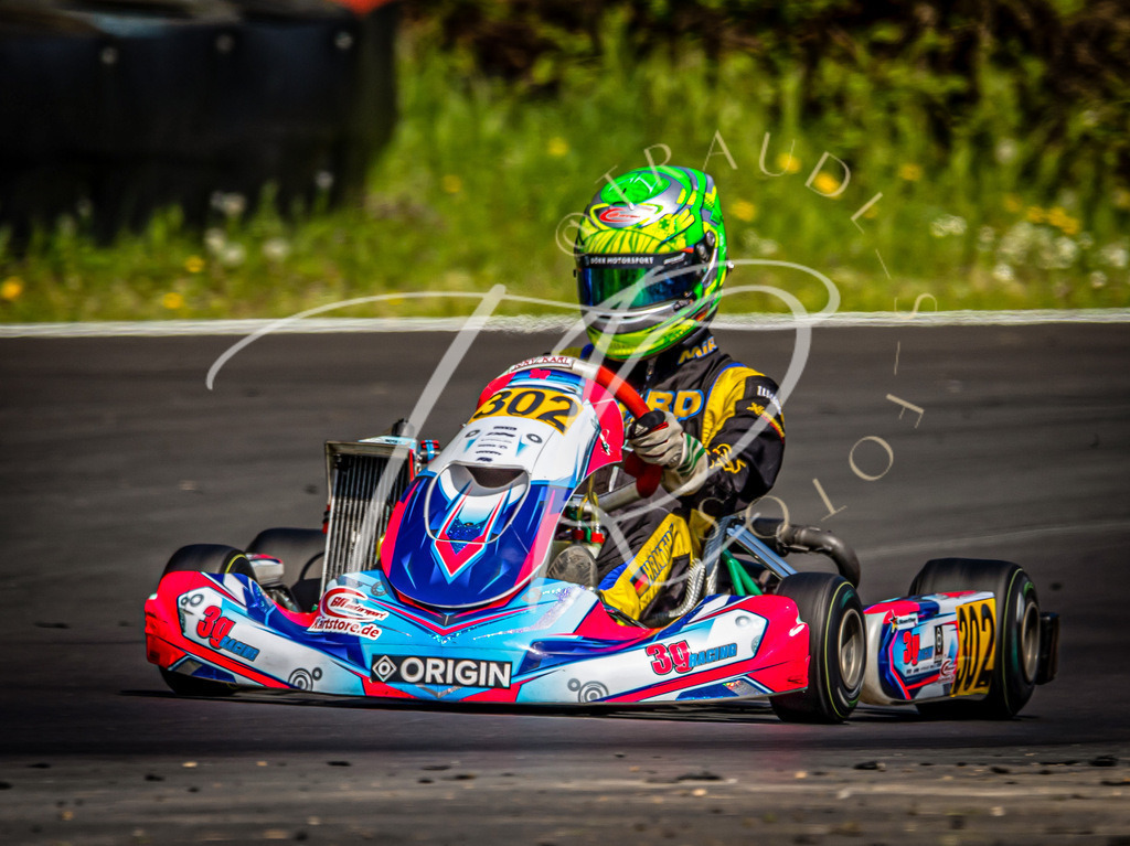 38F1C33B-5876-4C10-A86C-3D87F820A9DB | traudl_s_fotos