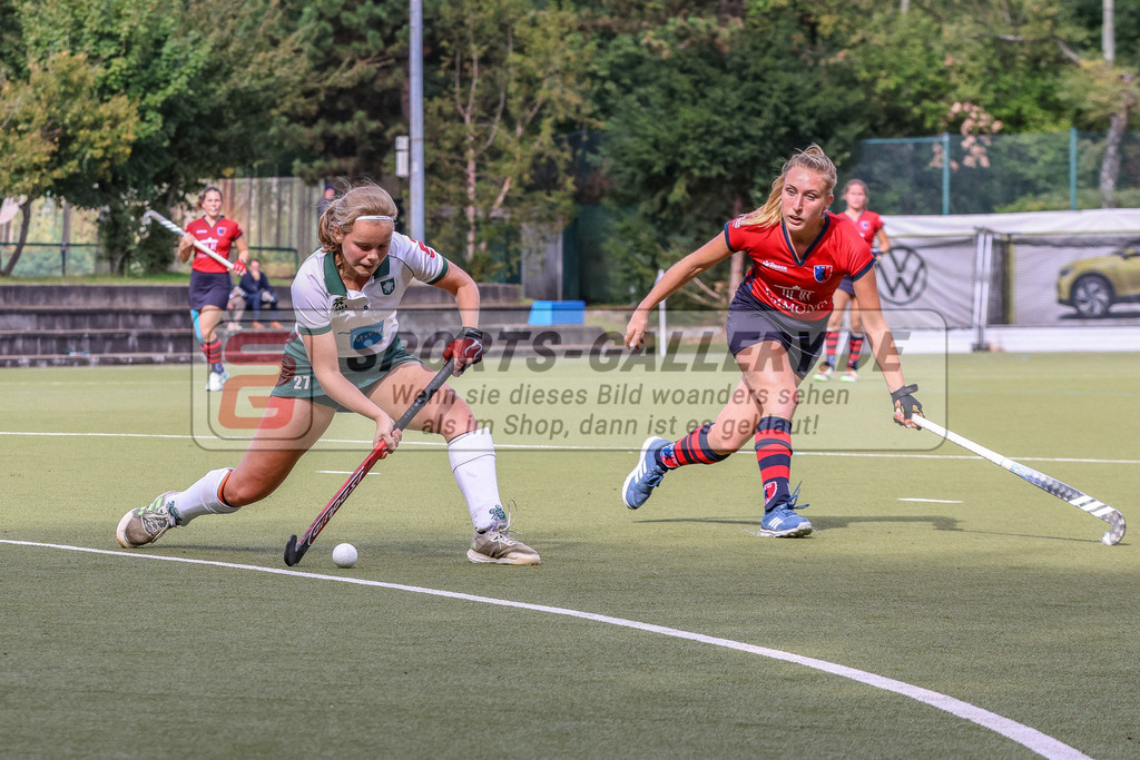 MJ_2022-09-25_HTCU-BHC-37 | Maite Sturm (Uhlenhorst Mülheim #27), Uhlenhorst Mülheim - Berliner HC am 25.9.2022 im Waldstadion, Mülheim a. d. Ruhr