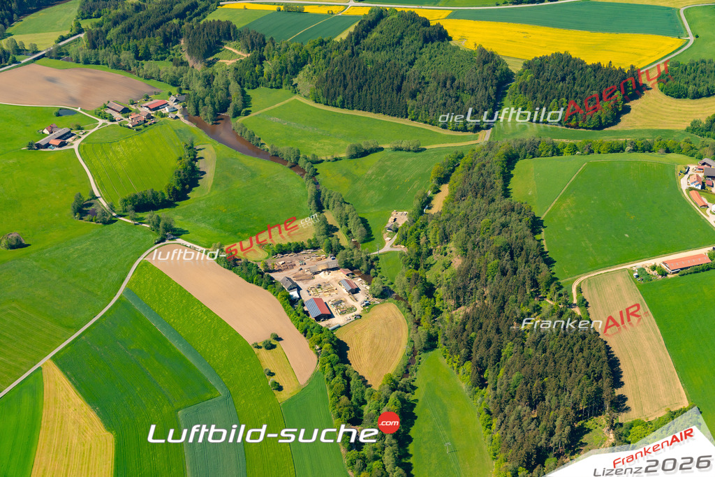 Das Luftbild zeigt : Kainzmühle Tännesberg - Die Luftaufnahme wurde 2024 vom UL-Flugzeug aus erstellt ( keine Drohne ) - Hochauflösende Luftaufnahme - Für grossformatige Ausdrucke geeignet. Die Geschenkidee !Mit Lizenz und Bildrechte bestellbar