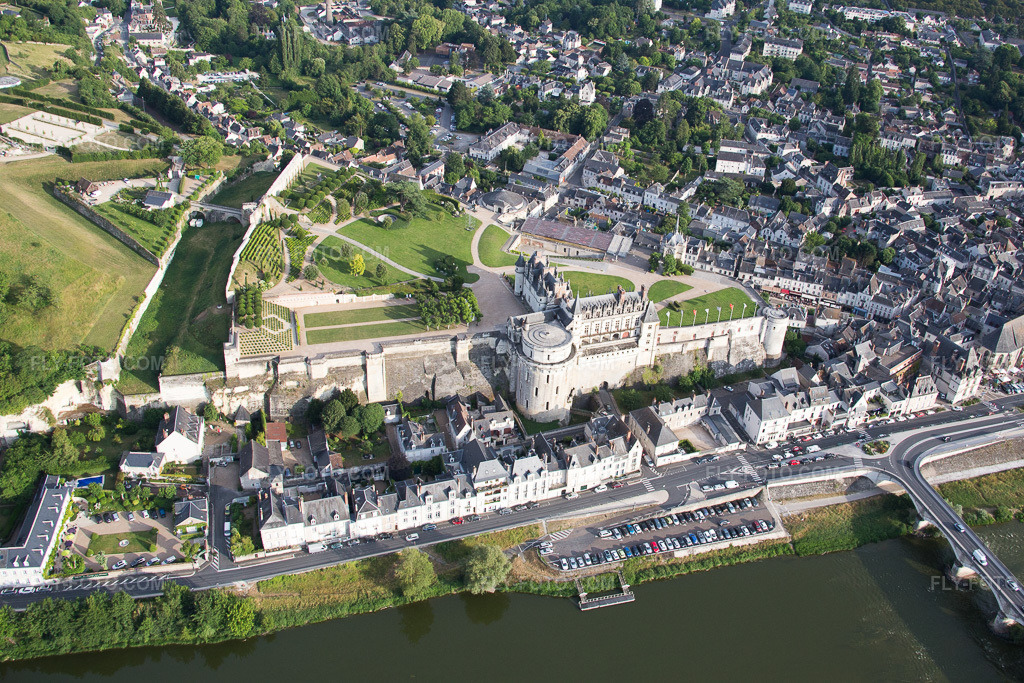 Aerial view: Castle complex of the Château Royal d'Amboise in Amboise in the state Indre et Loire, France.Photo: IMG_082364.jpg taken on 06/20/2015 by Werner Riehm/FLY-FOTO.comResolution of the original: 4933 x 3289 px