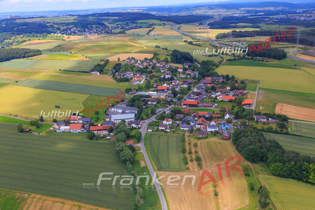 Luftbild von  Grub-am-forst - Luftaufnahme wurde 2016 von https://frankenair.de mittels Flugzeug (keine Drohne) erstellt - die Geschenkidee