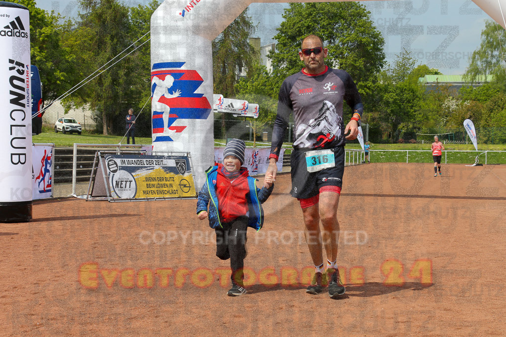 220501_1220_EX1_2063 | Sportfotografie im Rhein-Sieg Kreis, Köln, Bonn, NRW, Rheinland Pfalz, Hessen, etc. Unser Tätigkeitsfeld umfasst den Laufsport vom Volkslauf über den Marathon, Duathlon, Triathon bis zum Ultralauf wie Kölnpfad Ultra oder Schindertrail.