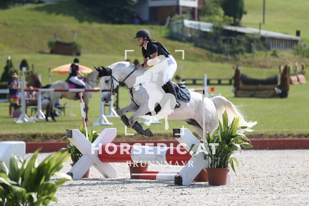 DL2Q1590 | Willkommen bei Brunnmayr - Design & Fotografie – Ihrem Spezialisten für Reitturniere und Pferdeveranstaltungen in Oberösterreich, Salzburg und Bayern! Seit über 17 Jahren sind wir leidenschaftlich dabei.