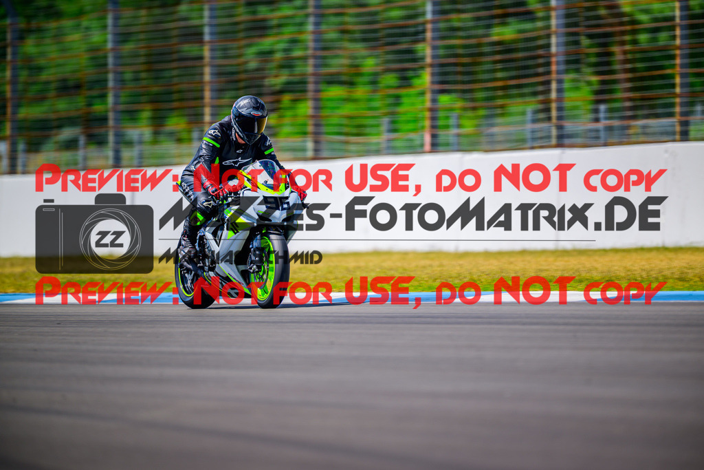 MaZZes_Fotomatrix_20250628_6007705_2197 | WEISS