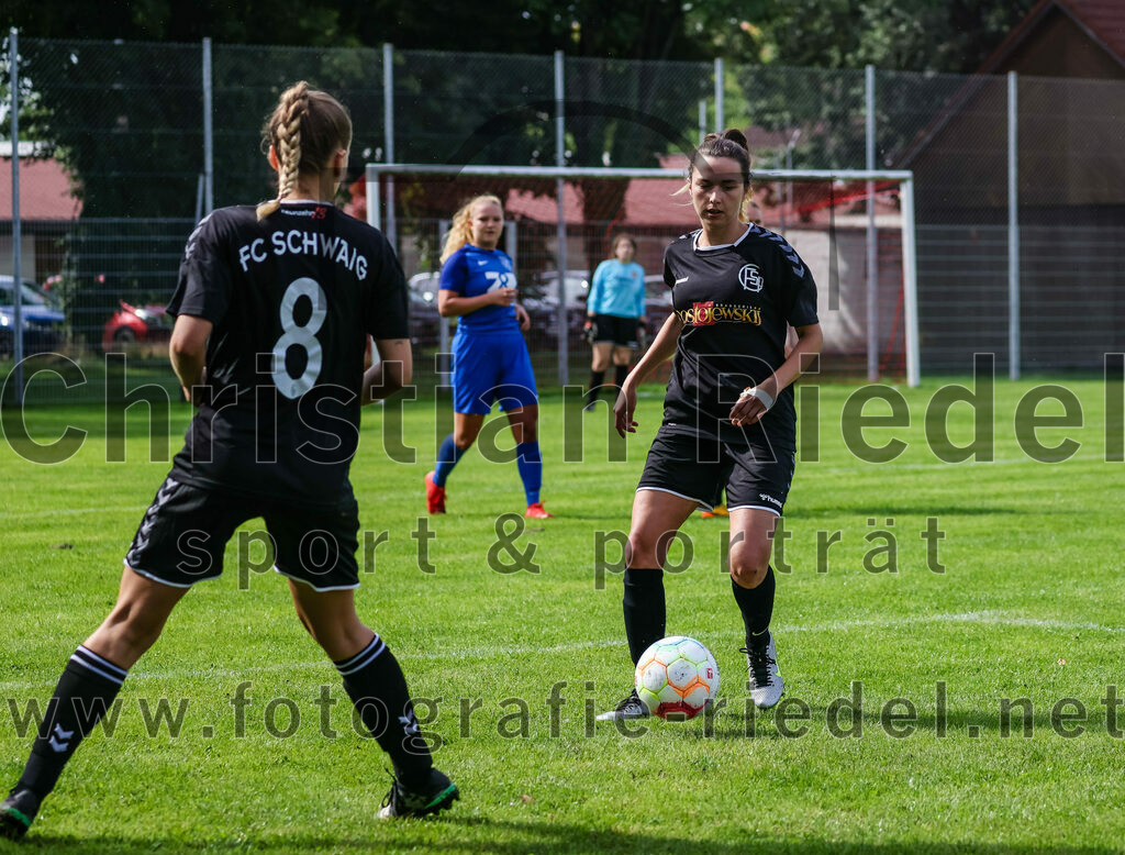 2023-09-03_026_Teamware_Cup_2023 | Oberding, Deutschland, 03.09.2023:
Fußball, TS Teamwear Cup 2023, Vorrunde, FC Schwaig gegen FC Langengeisling, Endergebnis: 

Foto: Christian Riedel / fotografie-riedel.net