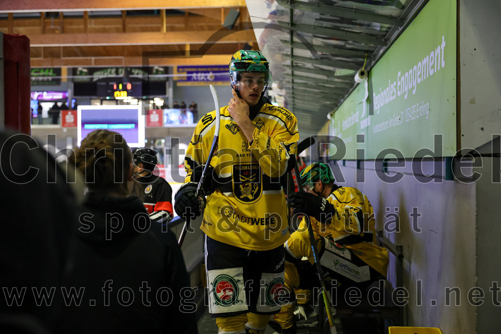 2025-12-19_071_TSV_Erding_gegen_Toelzer_Loewen | Erding, Deutschland, 19.12.2025:Eishockey, Oberliga Süd 2025 / 2026, 27. Spieltag, TSV Erding gegen Tölzer Löwen, Endergebnis: 2:5Foto: Christian Riedel / fotografie-riedel.net