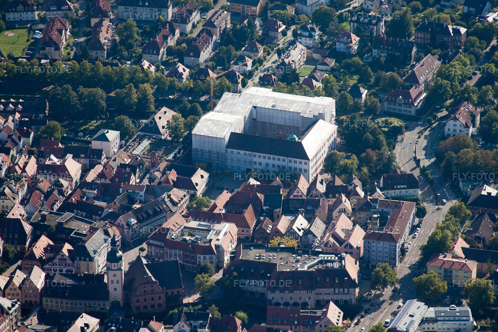 Luftbild: Wrapped Schloß in Ettlingen im Bundesland Baden-Württemberg in Deutschland. Foto: IMG_45067.jpg vom 21.09.2011 durch Werner Riehm/FLY-FOTO.de