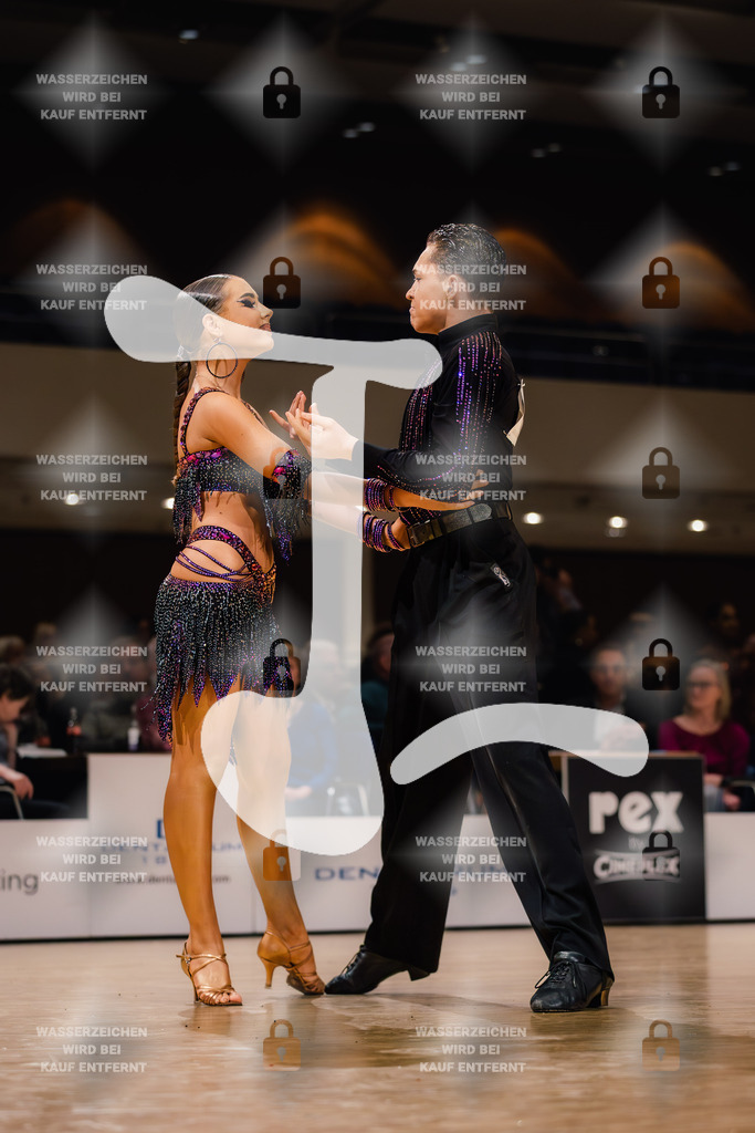 Goldstadtpokal 2025 - WDSF World Open Latin 31st (49) Tobias Ottner _ Petrova Melaniia (Austria)-2025-01-25-5961 | Webshop for digital downloads and prints of dance sport, event & show photographer Julian Link - Realisiert mit Pictrs.com