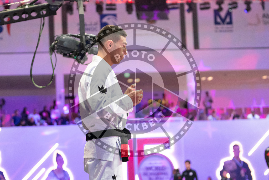 20231109PBB4386 | Fighters compete during the AJP World Professional Championship in the Mubadala Arena in Abu Dhabi, Arab United Emirates, on November 9, 2023.