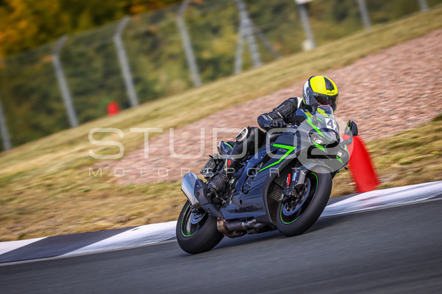 0042-260815BB-016_42 | Deine Full-Service-Agentur für ✔️Videoproduktionen und ✔️Motorsportfotografie Jetzt Angebot anfragen!