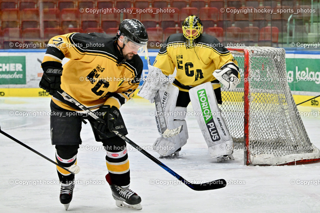 EC Kellerberg vs. EC Arnoldstein | #21 Tributsch Andreas EC Arnoldstein, #11 Santner Christian EC Arnoldstein, EC Kellerberg vs. EC Arnoldstein, EC Kellerberg vs. EC Arnoldstein am 03.02.2025 in Villach (Stadthalle Villach), Austria, (Photo by Bernd Stefan)