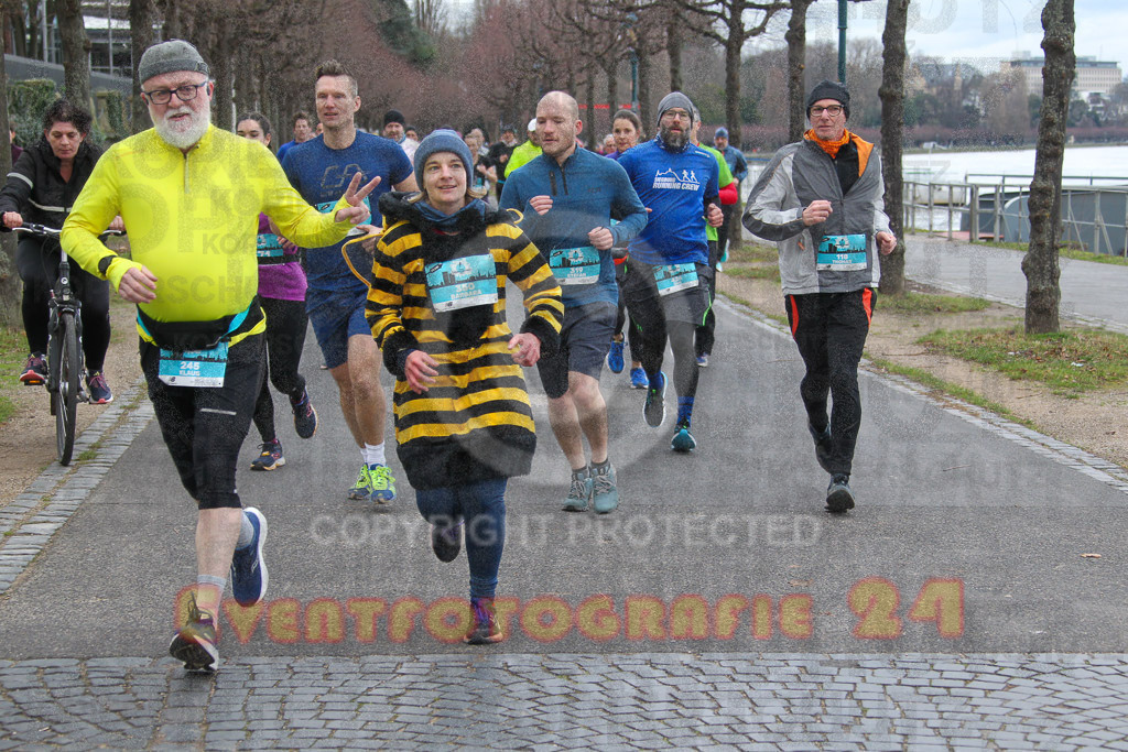 231231_1122_EV4_9342 | Sportfotografie im Rhein-Sieg Kreis, Köln, Bonn, NRW, Rheinland Pfalz, Hessen, etc. Unser Tätigkeitsfeld umfasst den Laufsport vom Volkslauf über den Marathon, Duathlon, Triathon bis zum Ultralauf wie Kölnpfad Ultra oder Schindertrail.