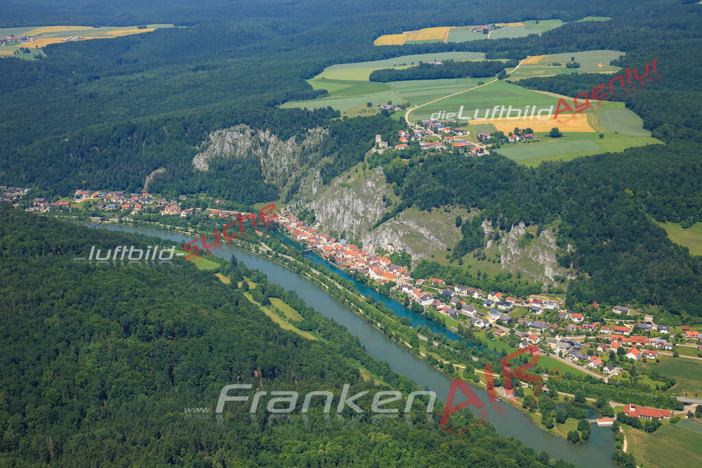 Luftbild von  Essing - Luftaufnahme wurde 2012 von https://frankenair.de mittels Flugzeug (keine Drohne) erstellt - die Geschenkidee