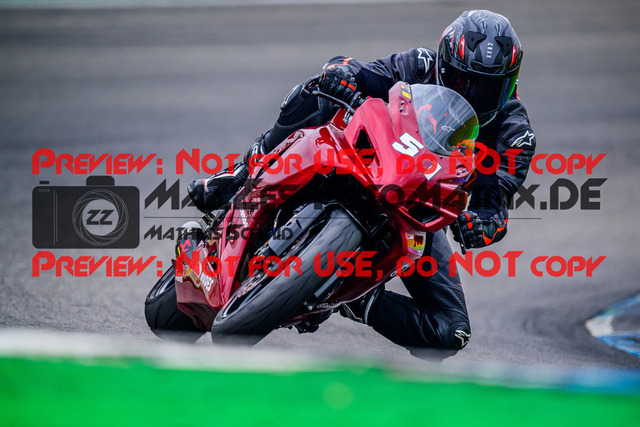 MaZZes_FotoMatrix_240614_6007705_2-44 | GELB