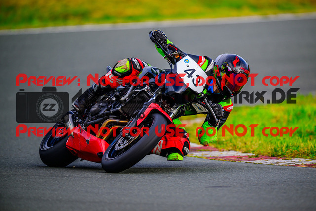 MaZZes_FotoMatrix_240726_6007705_8084 | TWIN