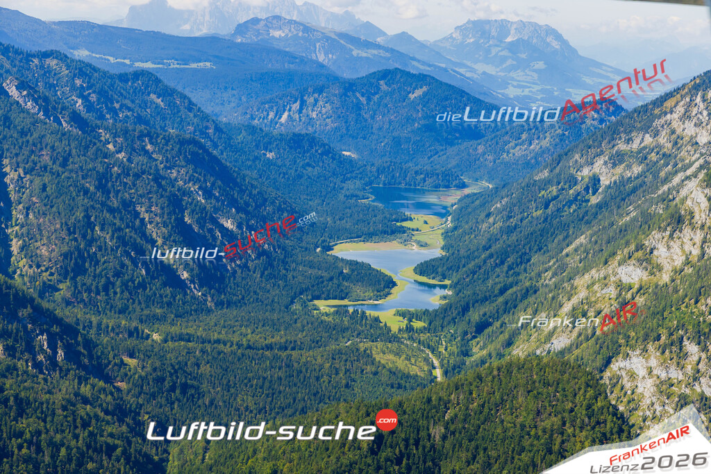 Geschenkidee Lödensee bei Ruhpolding -Die Luftbildaufnahme wurde 2025 vom UL-Flugzeug heraus erstellt ( keine Drohne ) - Hochauflösende Luftaufnahme -Nicht vergleichbar mit Google Maps oder Satelittenbilder- Die Geschenkidee !Mit Lizenz und Bildrechte bestellbar
