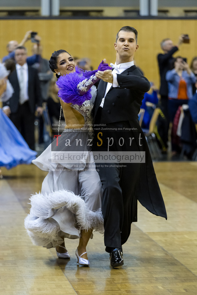 20241102_DC_HGR_Std_08831 | Tanzsportbilder, Standardtanz, Lateintanz, WDSF, DTV, LTVB, dancecomp, goc, hessen tanzt, blaues band der spree, walzer, tango, wiener walzer, slowfox, quickstepp, samba, rumba, cha-cha-cha, paso doble. jive, hd-kroft photography, turniertanzsport