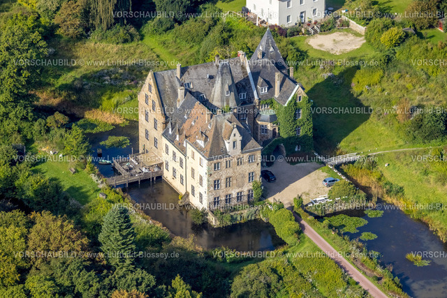 Arnsberg230904221 | Luftbild, Schloss Höllinghofen, Wasserschloss, Voßwinkel, Arnsberg, Sauerland, Nordrhein-Westfalen, Deutschland