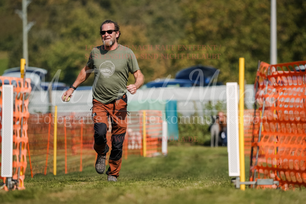 20250928_Hunderennen-604 | MuT (Mensch und Tier) mit Mona - Fotografie und Tierkommunikation - Realisiert mit Pictrs.com