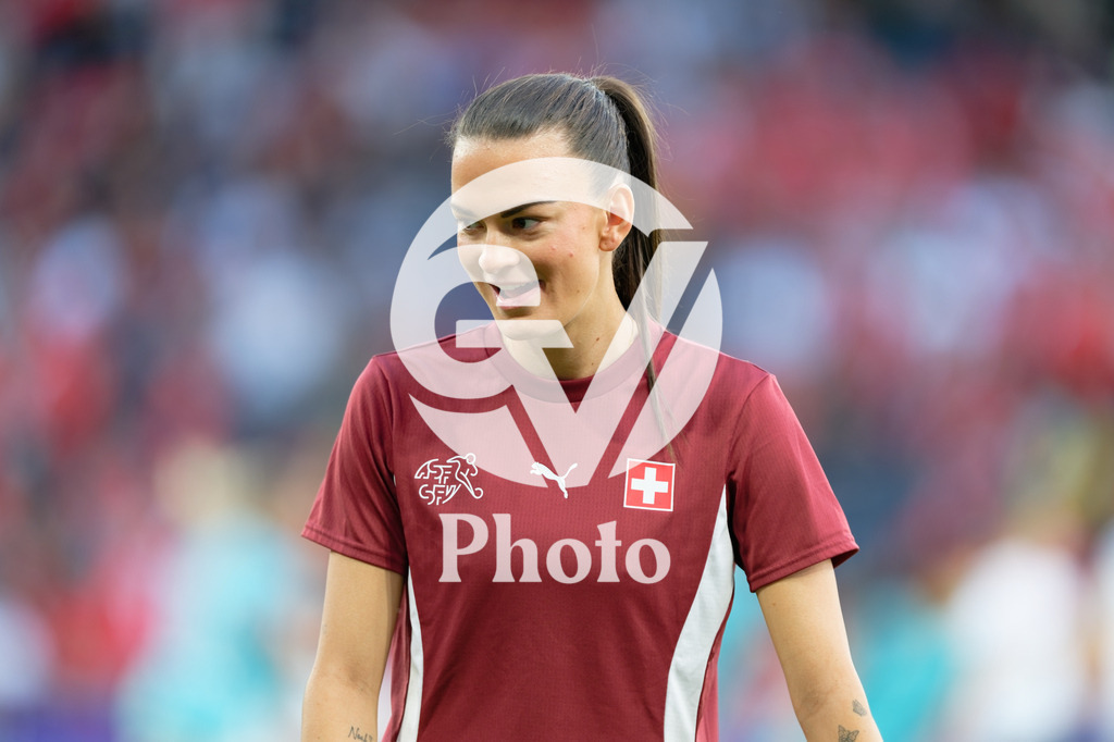 Spain v Switzerland - UEFA Women's EURO 2025 Quarter-Final | BERN, SWITZERLAND - JULY 18: Riola Xhemaili of Switzerland  during warm-up prior the UEFA Women's EURO 2025 Quarter-Final match between Spain v Switzerland at Stadion Wankdorf on July 18, 2025 in Bern, Switzerland. (Photo by Giuseppe Velletri/Sports Press Photo/Getty Images)