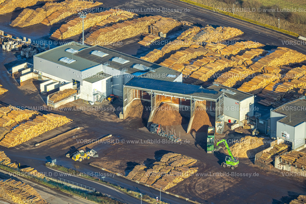 Brilon260104628 | Luftbild, EGGER Holzwerkstoffe Brilon GmbH Holzlager, Gewerbegebiet Ostring, Brilon, Sauerland, Nordrhein-Westfalen, Deutschland