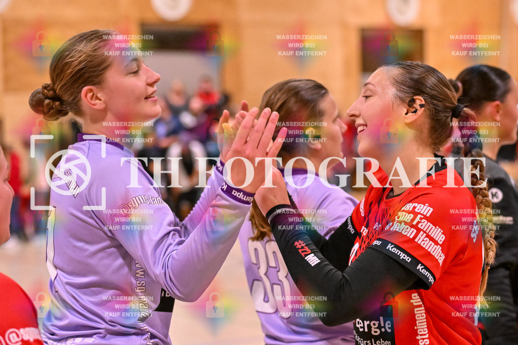 GER, SG Maulburg/Steinen - SV Allensbach 2, Frauen-Handball, Oberliga Suedbaden, 1. Spieltag, Saison 2024/2025, 28.09.2024 | Zoe Zscherper (SG Maulburg/Steinen, #18), Maike Hartmann (SG Maulburg/Steinen, #22)GER, SG Maulburg/Steinen - SV Allensbach 2, Frauen-Handball, Oberliga Suedbaden, 1. Spieltag, Saison 2024/2025, 28.09.2024Foto: TH Fotografie/Thomas Hess