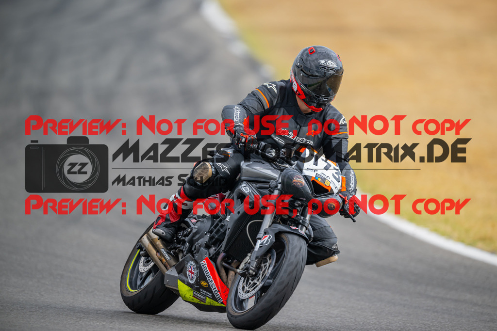 MaZZes-Fotomatrix-20260809-587838 | R1