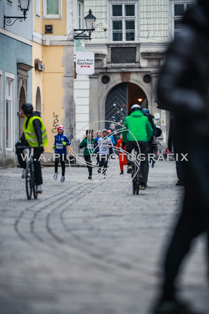 SILVESTERLAUF LINZ 25 | Linz, AUSTRIA, 31. Dezember 25, TRIRUN SILVESTERLAUF LINZ 25 , Image shows: 
Photo: WAPICS / BINDER Manuel
