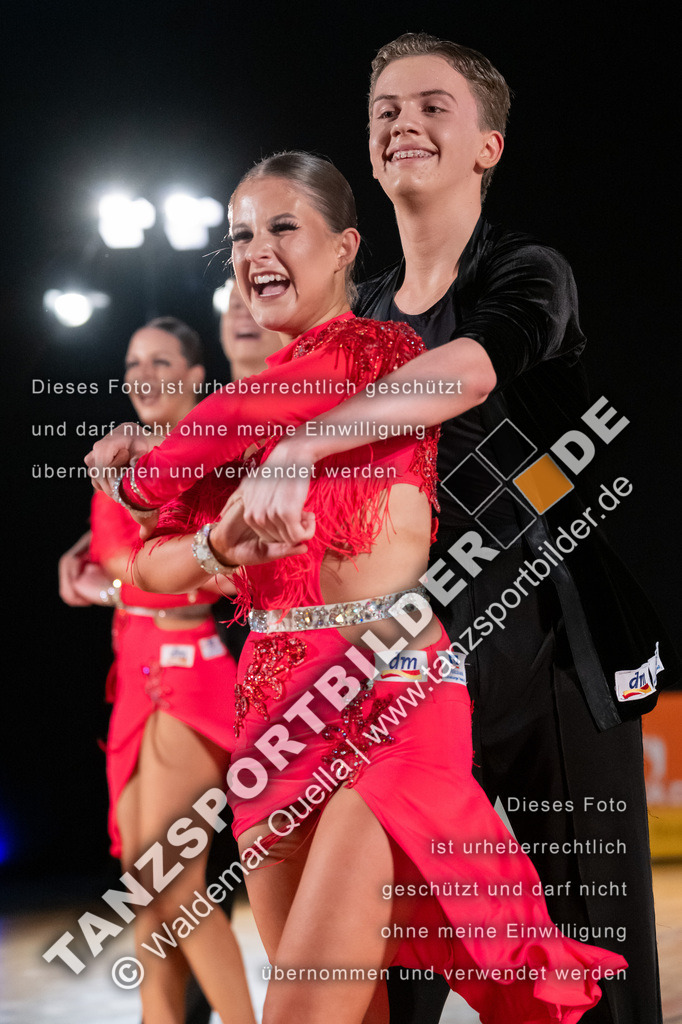 20250504-10791 | Hier finden Sie Tanz Bilder vom Latein und Standard Formationen tanzen. Sportbilder vom Tanzsport. Schöne Fotos und von Weltmeisterschaft, Europameisterschaft, Bundesliga, Regionalliga, Oberliga und Landesliga sowie von GOC Stuttgart, DanceComp, WM Bremen