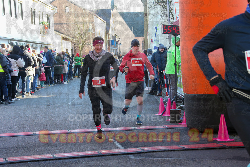 241201_1231_EX1_2538 | Sportfotografie im Rhein-Sieg Kreis, Köln, Bonn, NRW, Rheinland Pfalz, Hessen, etc. Unser Tätigkeitsfeld umfasst den Laufsport vom Volkslauf über den Marathon, Duathlon, Triathon bis zum Ultralauf wie Kölnpfad Ultra oder Schindertrail.