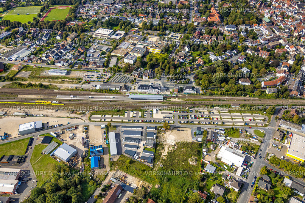 Haltern230905793 | Luftbild, Bahnhof Haltern am See, Renate Dickerhoff Intransver Lkw-Spedition, Schulzentrum mit Joseph-König-Gymnasium und Alexander-Lebenstein-Realschule, Haltern-Stadt, Haltern am See, Ruhrgebiet Münsterland, Nordrhein-Westfalen, Deutschland