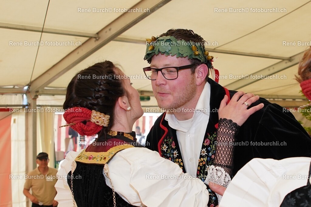 85 | René Burch leidenschaftlicher Fotograf aus Kerns in Obwalden.  Hier finden sie Sport, Landschaft und Natur Fotografie.
 - Realisiert mit Pictrs.com