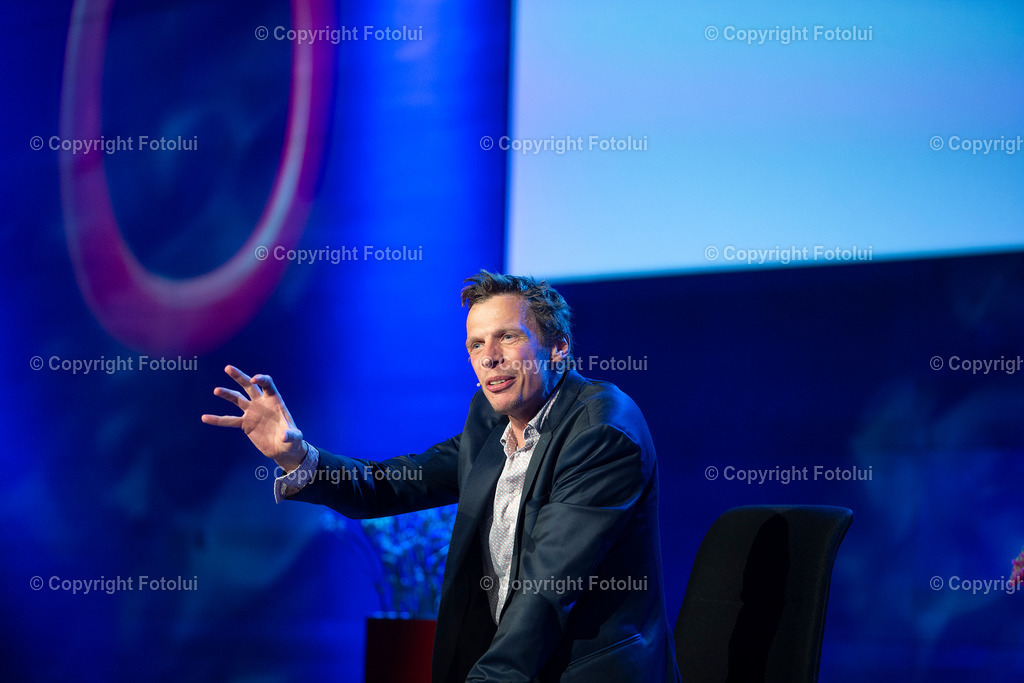 OBERBANK_17 | EIN DANK AN DIE PFLEGEKRAEFTE KABARETT MIT KLAUS ECKEL 02.06.2022 OBERBANK DONAU-FORUM LINZ IM BILD: KLAUS ECKEL. FOTO:FOTOLUI/OBERBANK