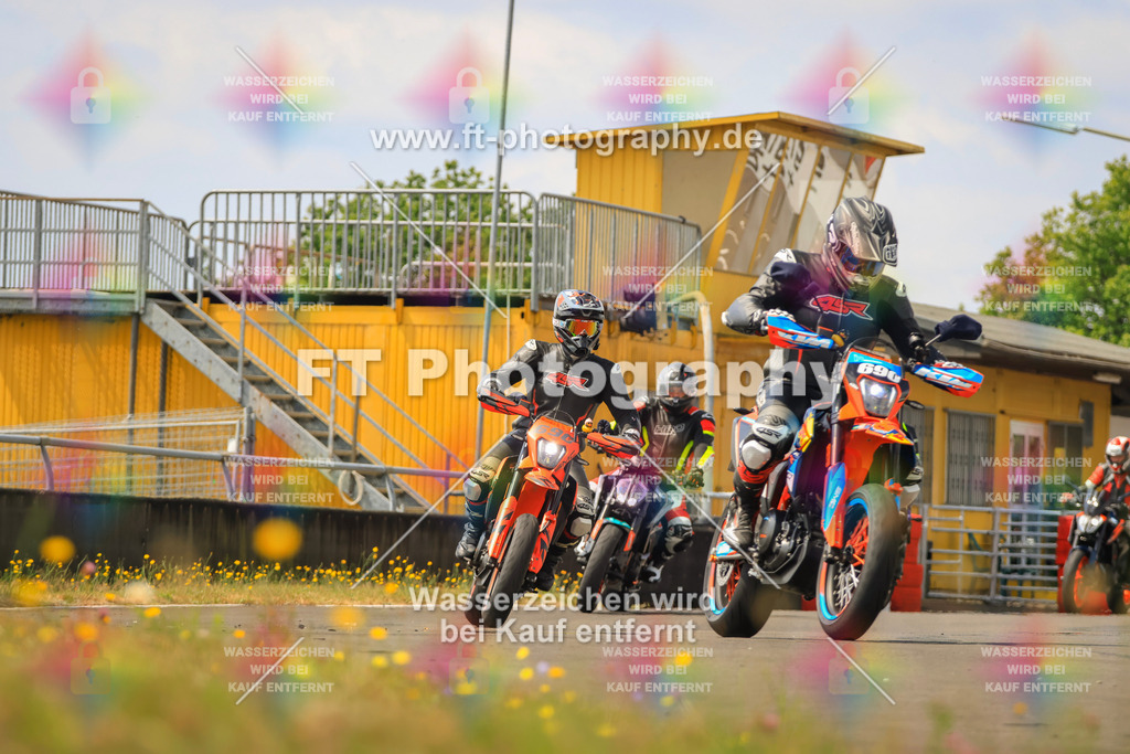 _DSK2422 | Hier findet Ihr Bilder von Touristenfahrten auf der Nürburgring Nordschleife oder von anderen Veranstaltungen die ich besucht habe. Viel Spass beim Durch Schauen 