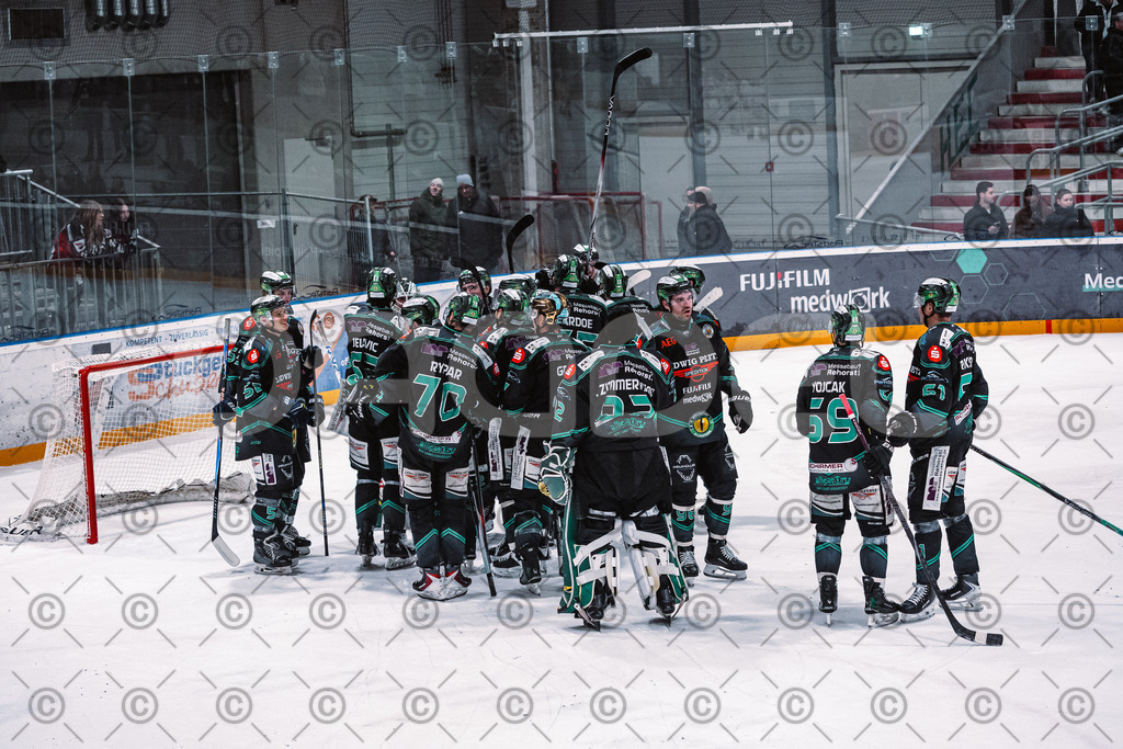 Alligators_vs_Memmingen_05_12_2025-207 | Höchstadt Alligators Fotogalerie: Eishockey-Action aus Franken. Professionelle Spielfotos, Portraits & Stadionbilder zum Download. Jetzt entdecken! - Realisiert mit Pictrs.com